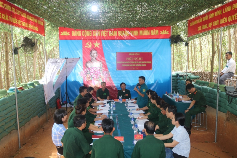 Diễn tập chuyển lực lượng vũ trang vào các trạng thái sẵn sằng chiến đấu; chuyển hoạt động của địa phương vào các trạng thái, tình trạng Quốc phòng
