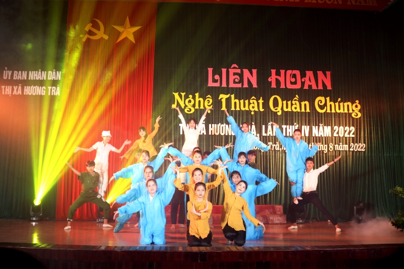 Hương Trà: Khai mạc liên hoan nghệ thuật quần chúng làng, thôn, tổ dân phố lần thứ IV năm 2022