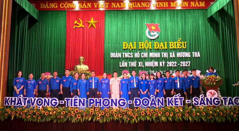 Ban chấp hành Đoàn TNCS Hồ Chí Minh thị xã Hương Trà lần thứ XI, nhiệm kỳ 2022 – 2027 ra mắt và nhận nhiệm vụ