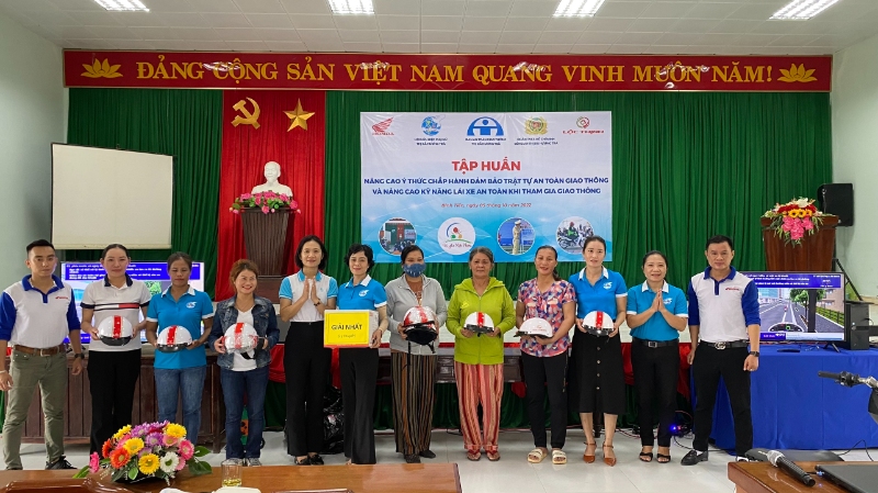 tuyen truyen atgt tai xa binh tien
