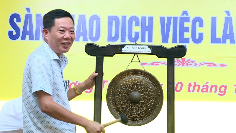 khai mac san giao dich viec lam 2022 1
