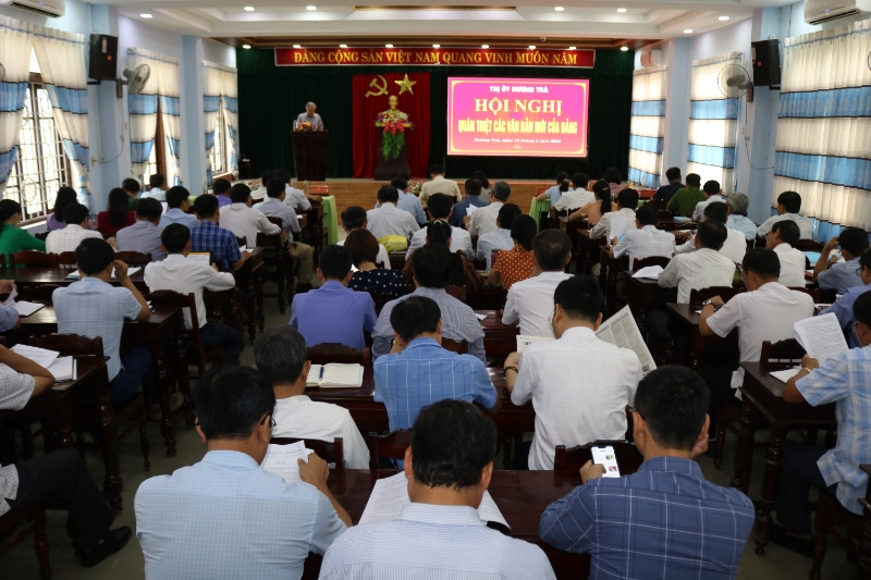 Hội nghị cán bộ chủ chốt thị xã Hương Trà