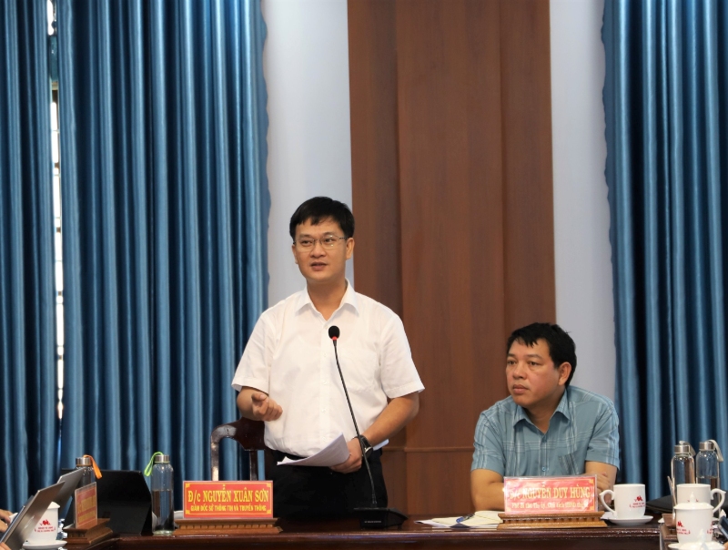 anh 2 ong nguyen xuan son giam doc so tttt tai buoi lam viec