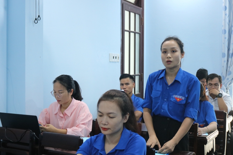 anh 5 cac dai bieu tham gia thao luan trao doi tai hoi nghi