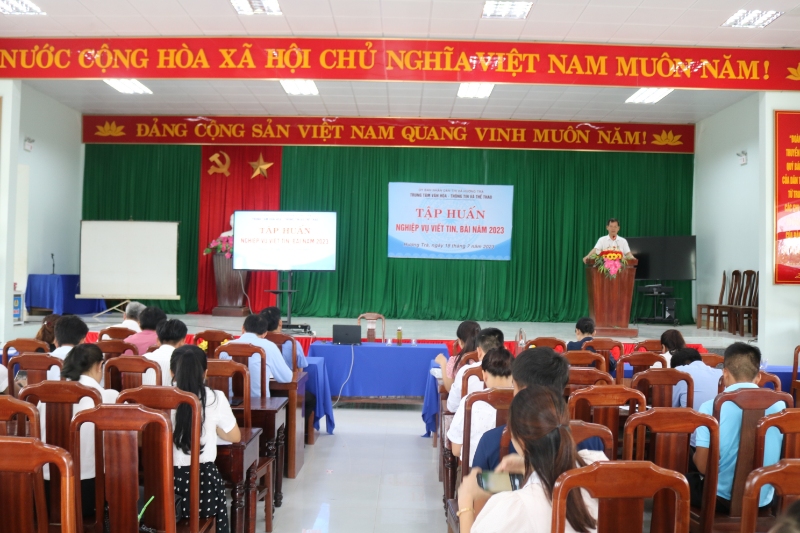 Tập huấn nghiệp vụ viết tin, bài, phóng sự phát thanh và trang thông tin điện tử năm 2023