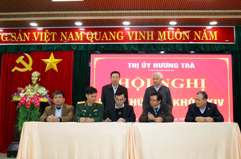 Ký cam kết giao ước thi đua năm 2024