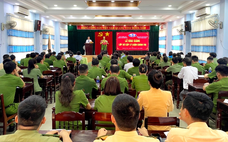 Quang cảnh lễ khai giảng