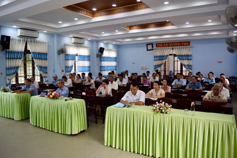 cac dai bieu tham du tai hoi nghi