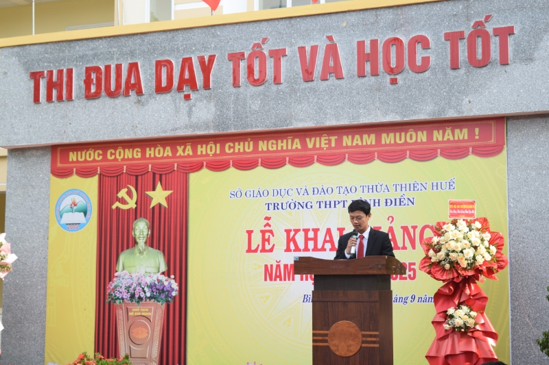 thay phan van binh hieu truong truong thpt binh dien phat bieu khai giang nam hoc moi