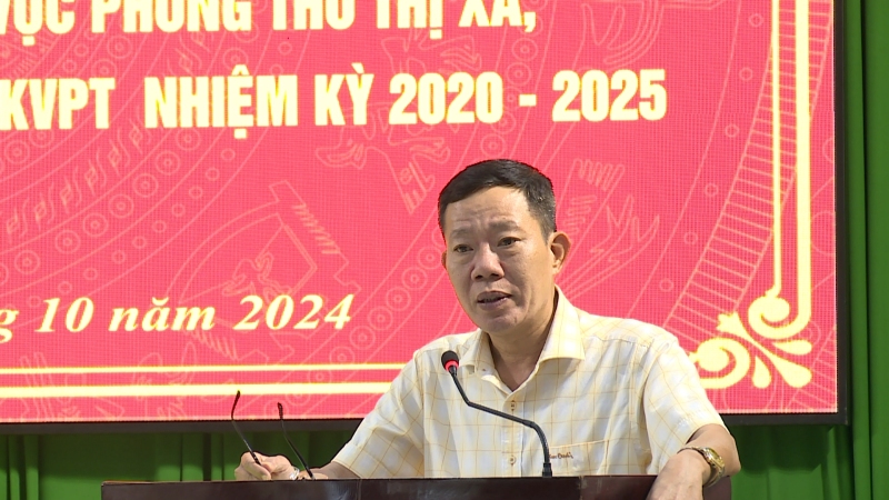 dong chi ha van tuan bi thu thi uy truong ban chi dao dien tap khu vuc phong thu thi xa huong tra phat bieu tai hoi nghi