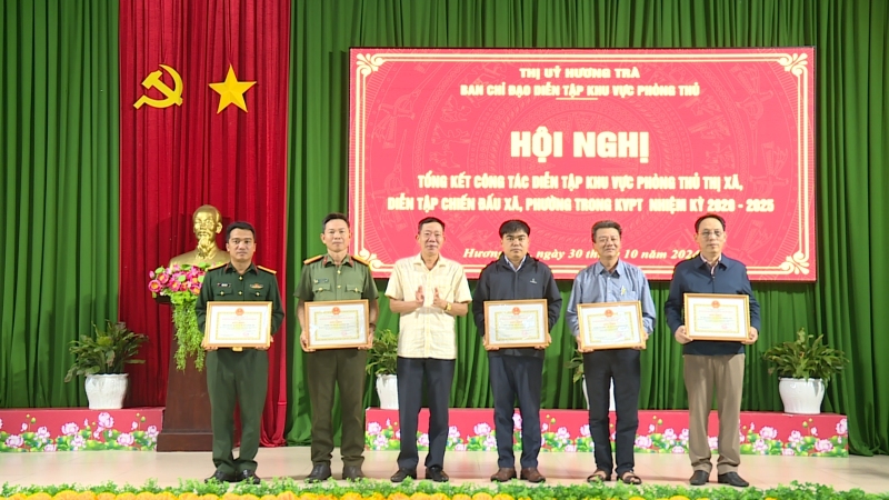 khen thuong cho cac tap the dat thanh tich