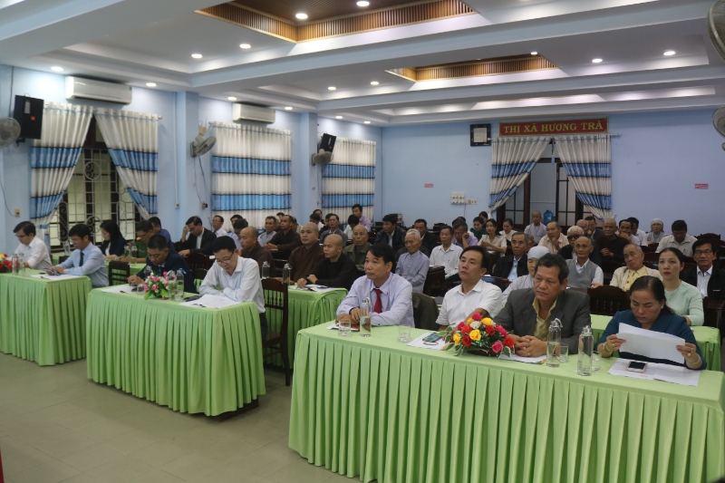 cac dai bieu tham du tai buoi gap mat