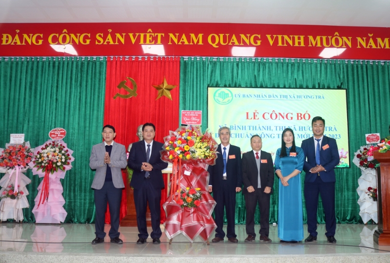le cong bo xa binh thanh dat chuan ntm 4