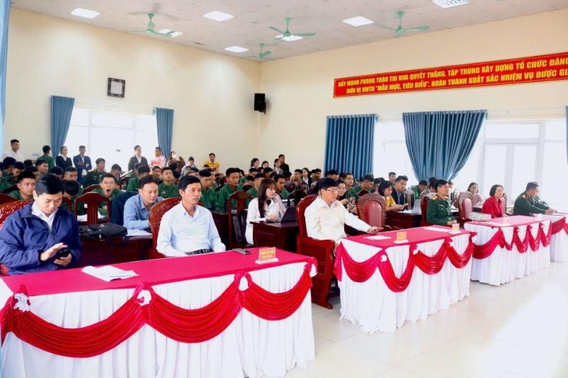 cac dai bieu tham du tai buoi gap mat