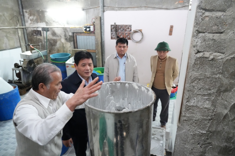 tham quan quy trinh san xuat bun cua ho kinh doanh ong nguyen van phu