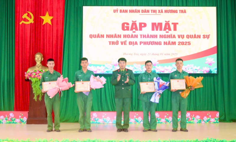 Hương Trà: Gặp mặt quân nhân xuất ngũ trở về địa phương