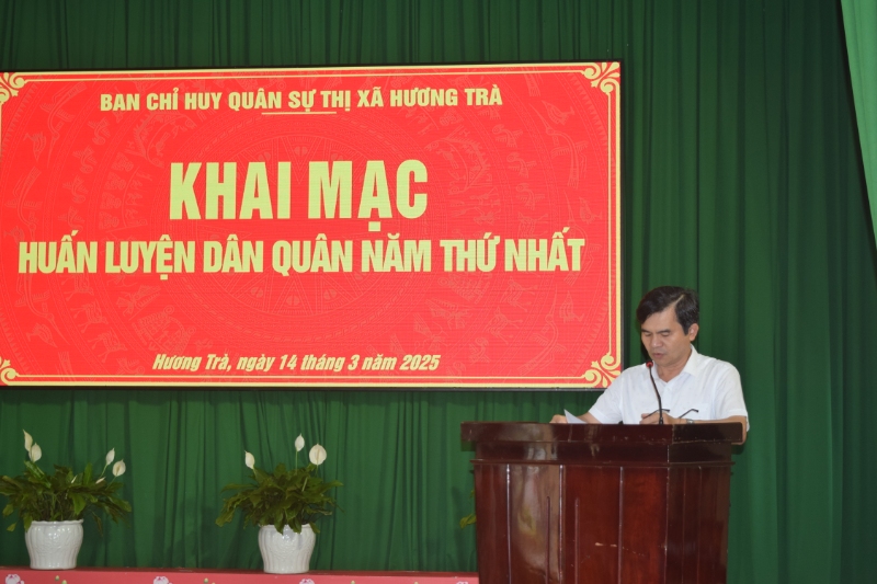 dong chi do ngoc an pho chu tich ubnd thi xa huong tra phat bieu khai mac huan luyen